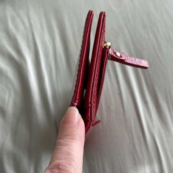 kate spade red patent leather continental wallet with gold logo - Picture 3 of 12